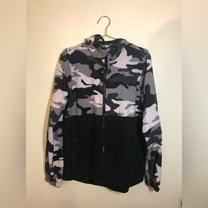 Hollister Windbreaker/Rain Jacket